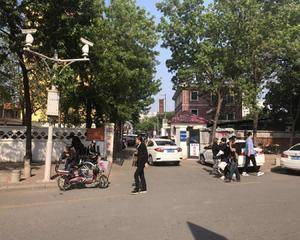 居民健身园入口左侧