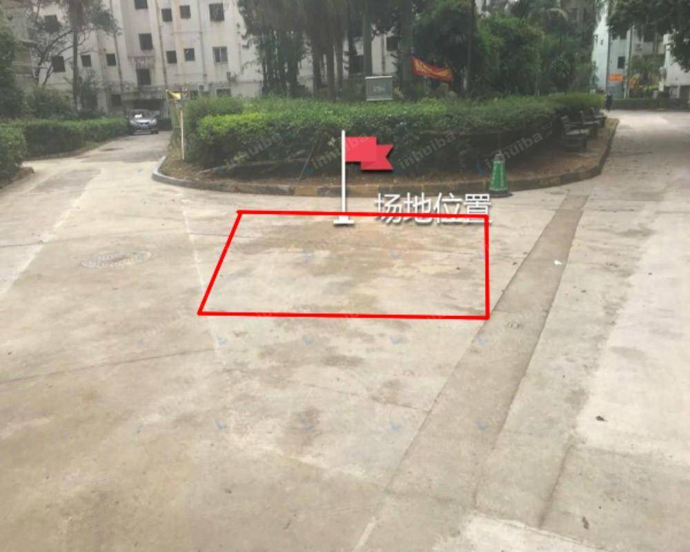 深圳龙城花园 - 侧门进去拐角处