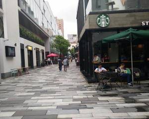 幸福里步行街通道