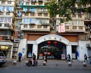 北区西北门门口