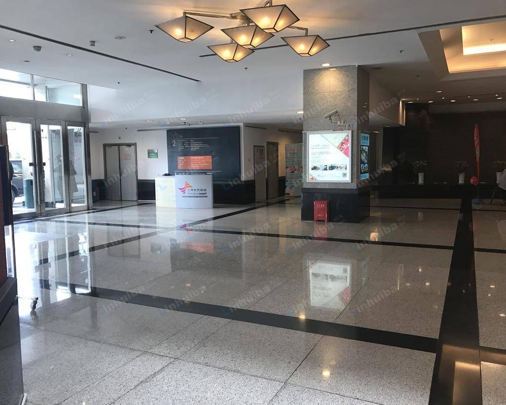 上海东银中心 - 一楼大堂电梯旁
