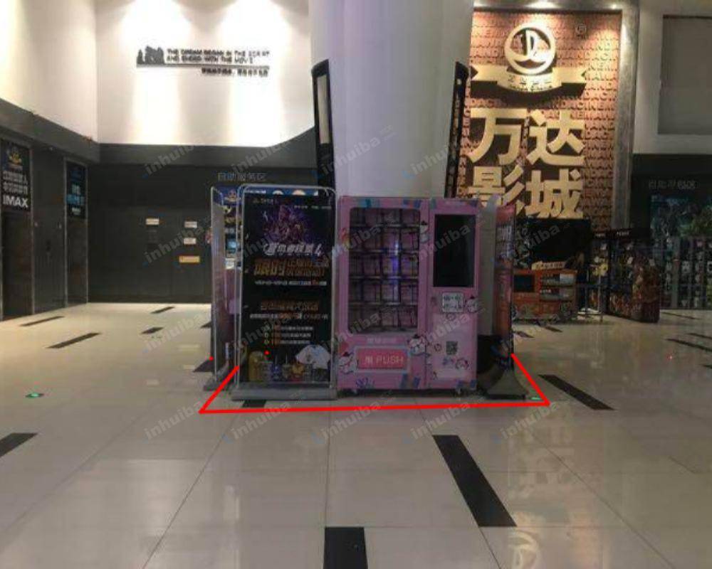 广州万达影城萝岗店 - 大堂中间柱位