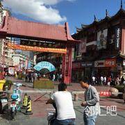 小上海海步行街入口处