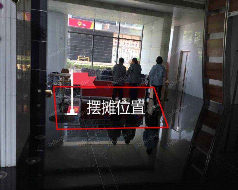 上海中一国际商务大厦 - 一楼旋转门后面