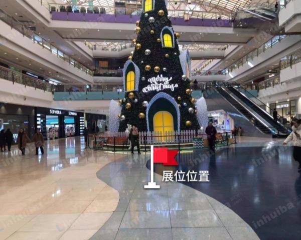 大连罗斯福广场 - 一楼步行街如意街出口处