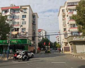 老年活动室对面长廊