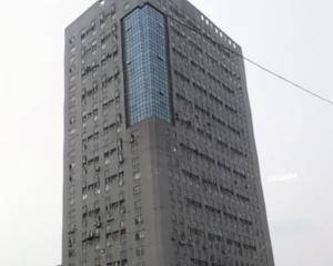 光谷总部国际二期5栋进门中厅左边