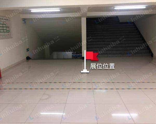大连麦凯乐开发区店 - 二层西楼梯口