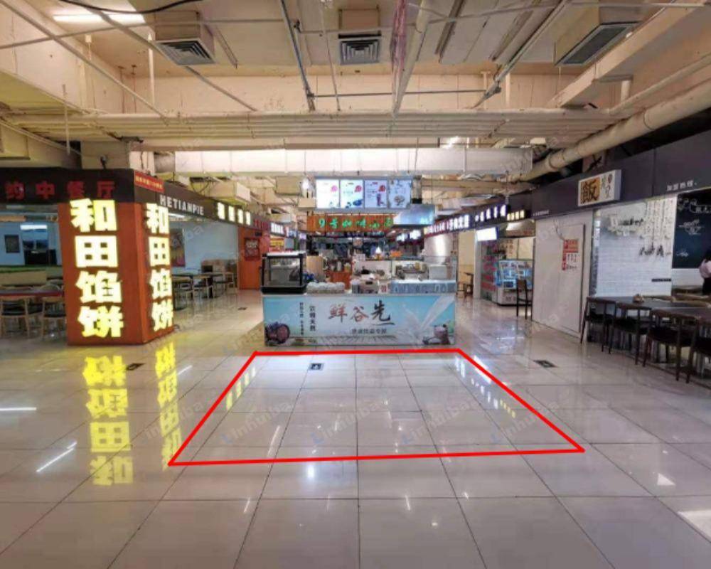 青岛优活生活广场 - 鲜谷先店铺前