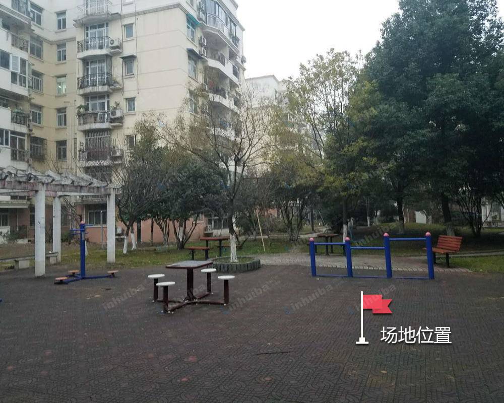大华南湖公园世家 - 大华南湖公园世家三期海上花商业街中广场中央