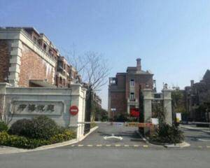 小区内中心广场