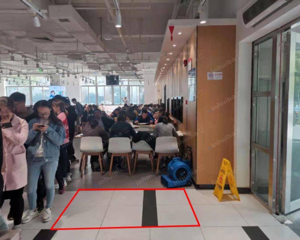 上海生活二次方食堂软件大厦店 - 后门内右侧空地