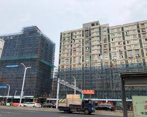 C组团销售中心门口