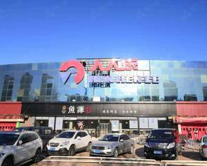 大门进出口空地