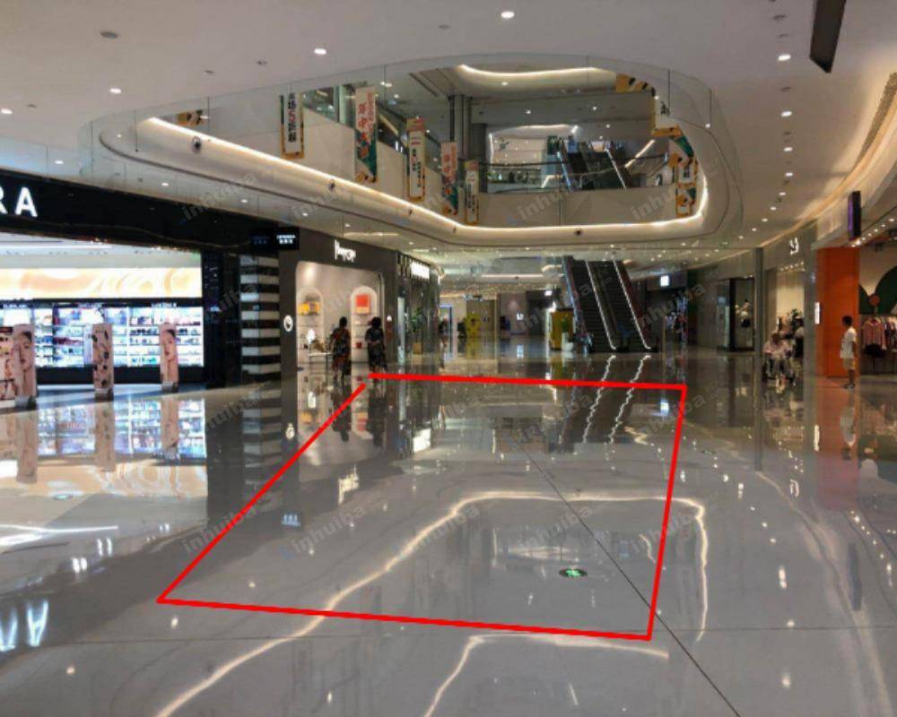 成都西宸天街购物中心 - 一层2号连廊