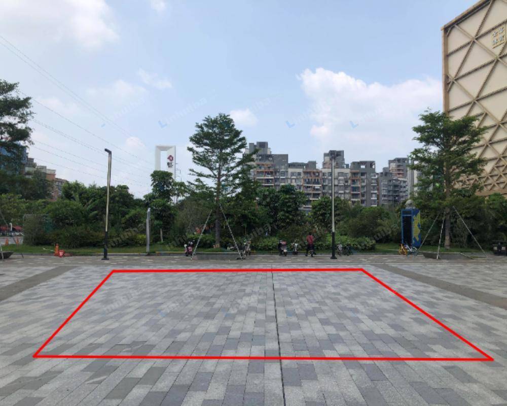 东莞万江佳纷广场 - 一层外广场