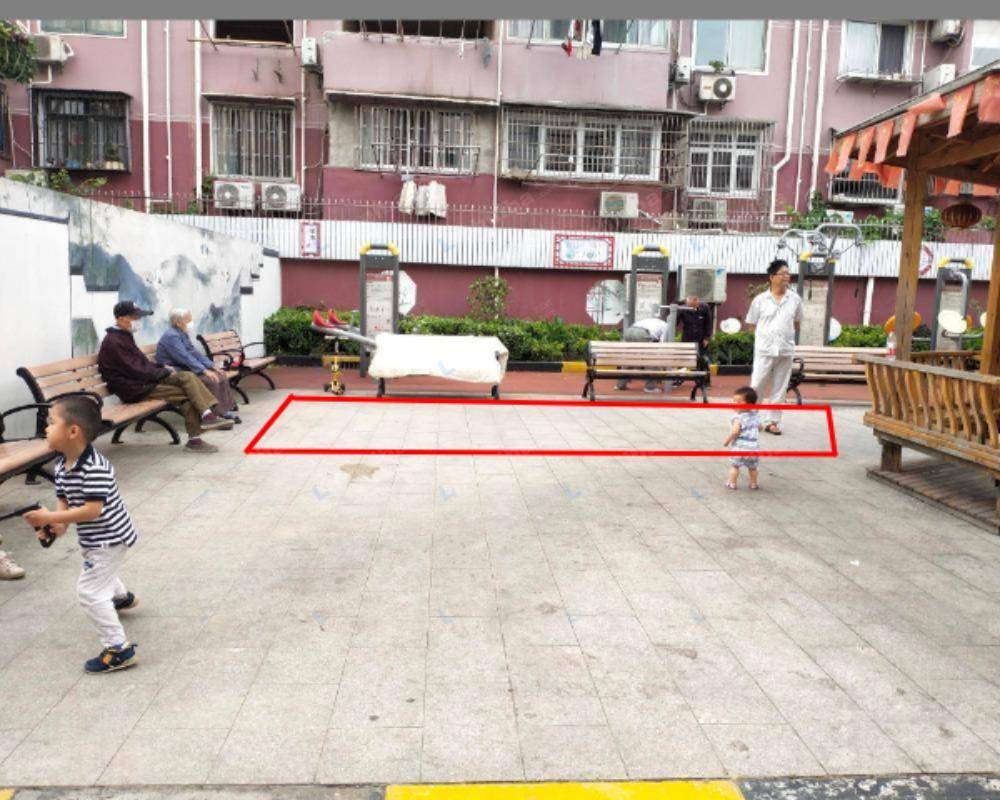 上海金莲坊 - 西门左侧小广场