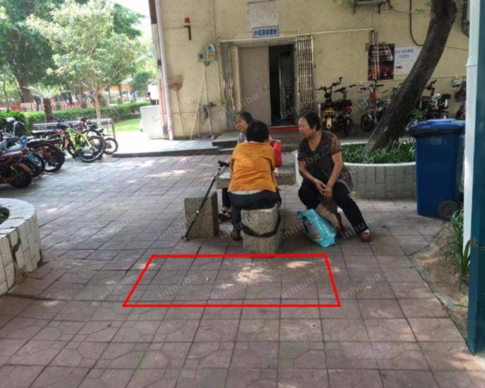 深圳长城二花园 - 一楼树荫过道