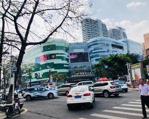 深圳海雅缤纷城 - 一楼主中庭