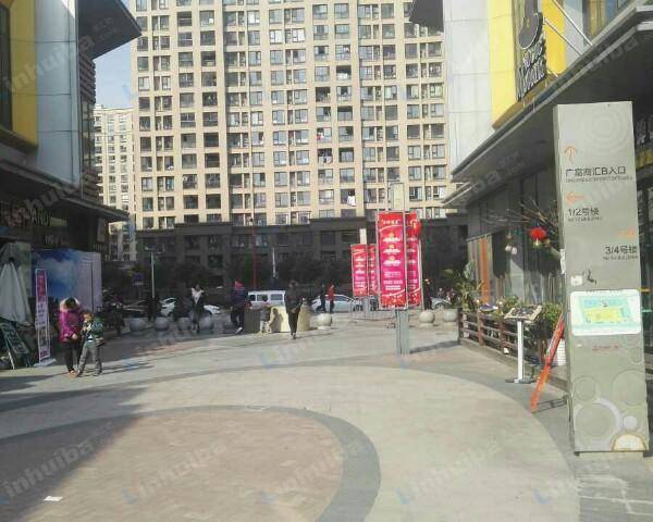 上海松江万达SOHO公寓 - 外广场