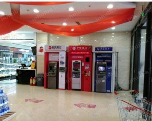亚泰超市普阳街店 - 超市门口
