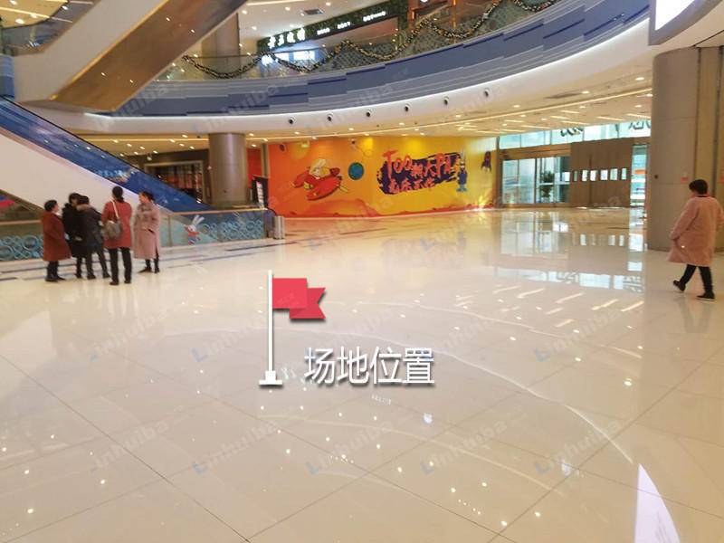 武汉凯德西城广场 - 负一楼中庭中间