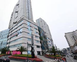 成都百伦百货郫都店 - 负一楼中庭