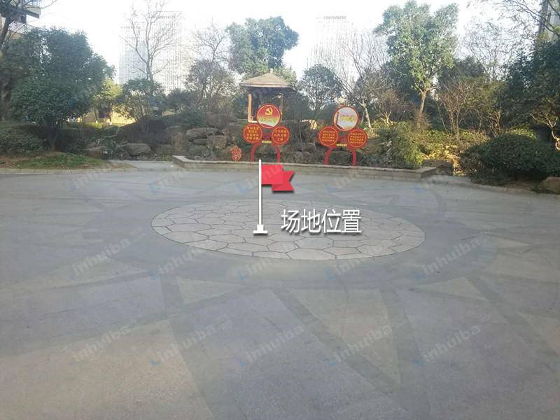 光谷 理想城 - 中心广场中间