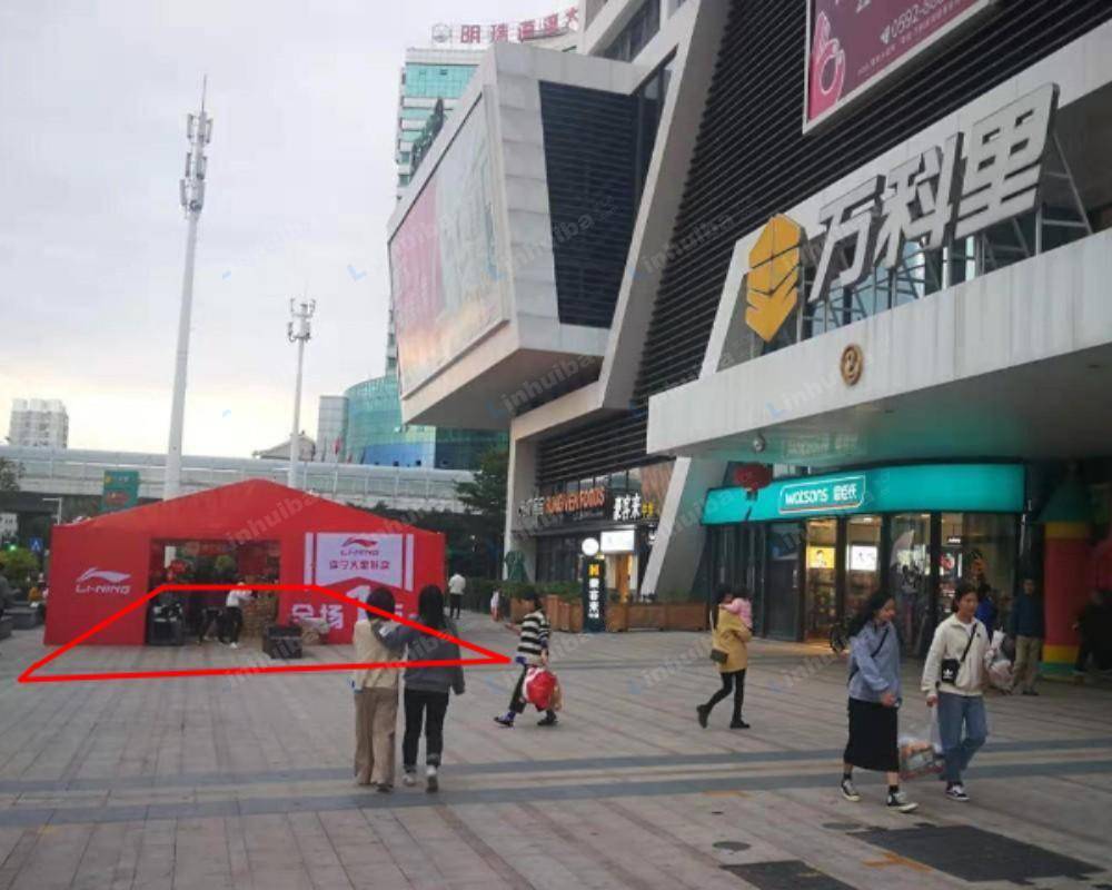 厦门金域华府万科里 - 2号门外广场