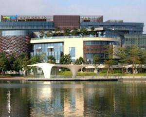 深圳欢乐海岸购物中心 - 负一楼超市门口