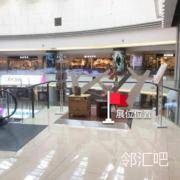 六层东庭直梯旁