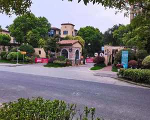 东南门出入口附近