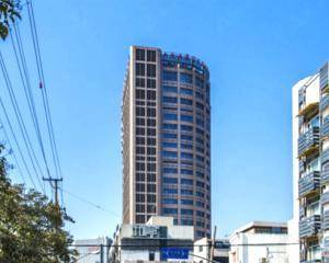 一楼大厅浦发银行旁边