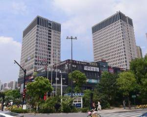 二楼超市入口处