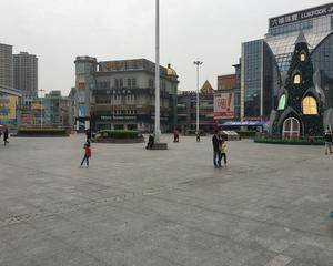 东莞华南摩尔 - D区中庭