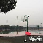 湖北经济学院篮球场边前面空地