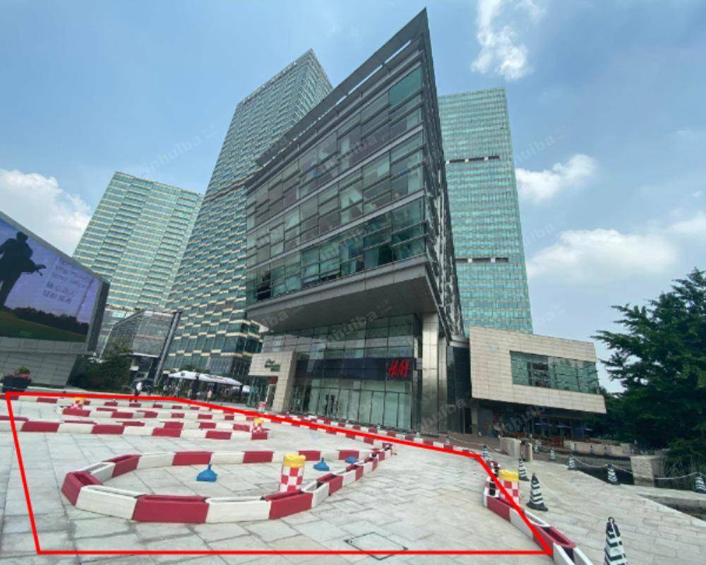 上海浦东嘉里城 - 前庭广场