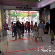 进门通道两边