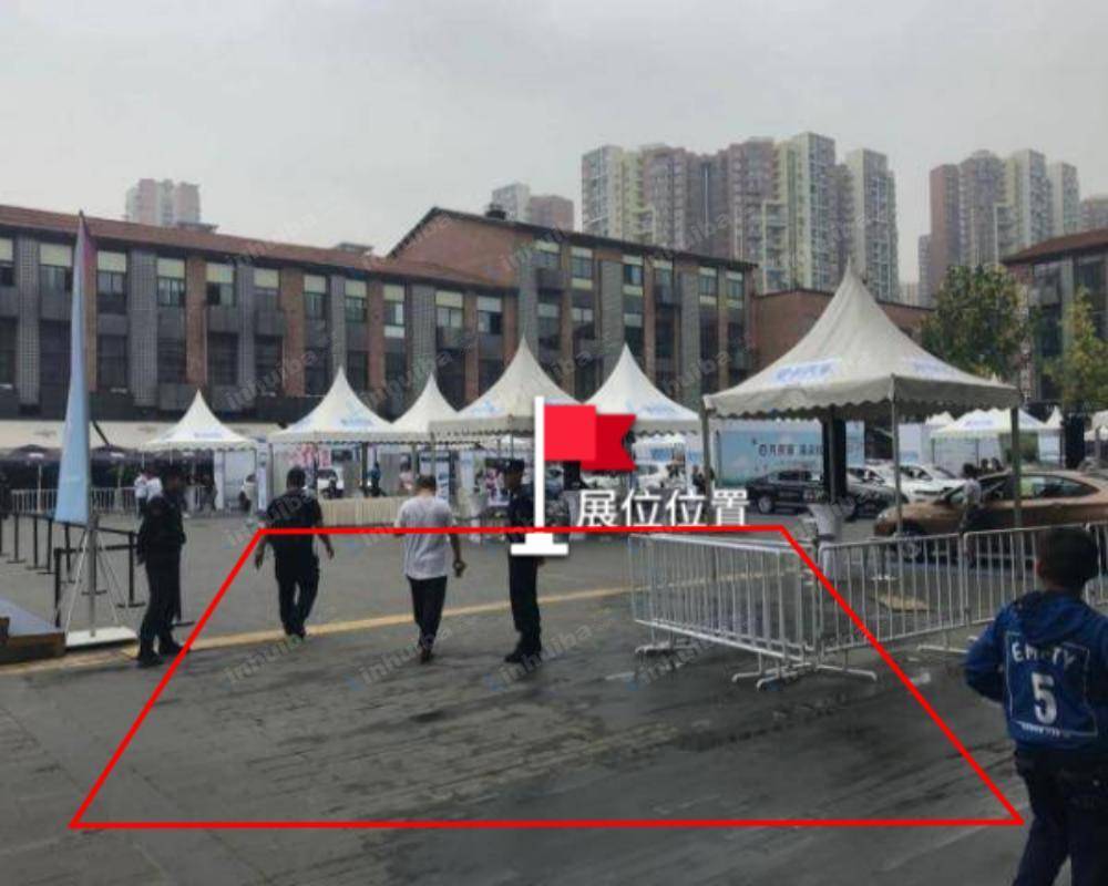 成都东郊记忆 - 成都舞台中央大道旁边