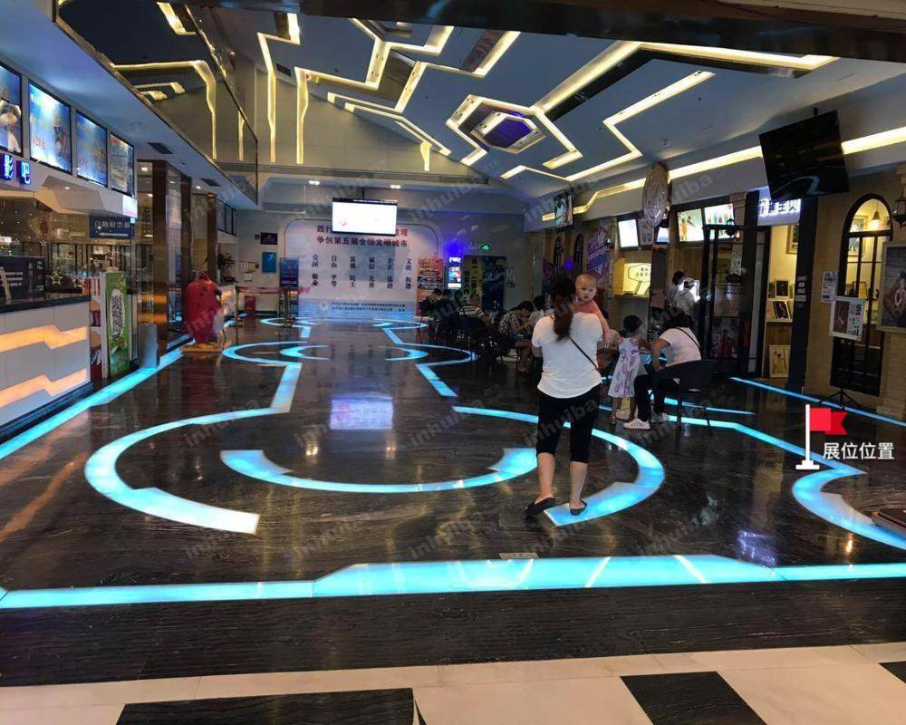 深圳华夏星光影城沙井店 - 影院门口