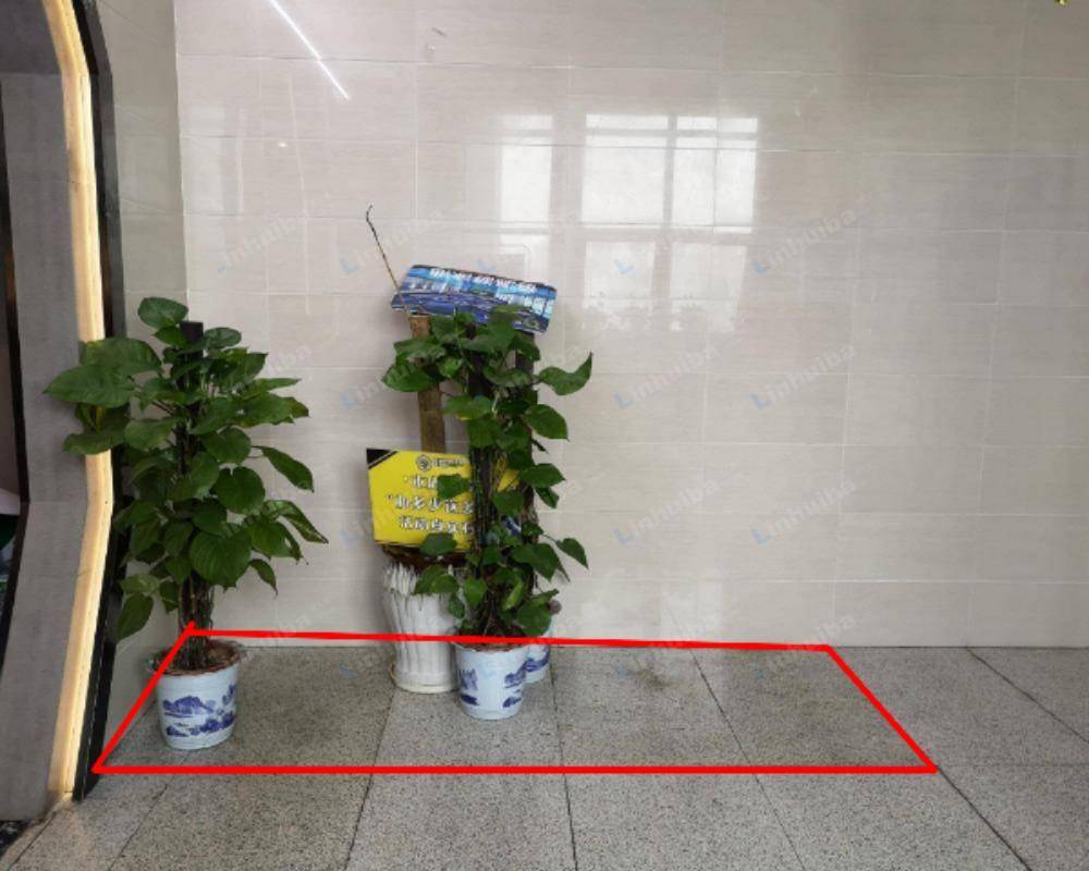 长沙百城康祺健身古汉店 - 门口过道