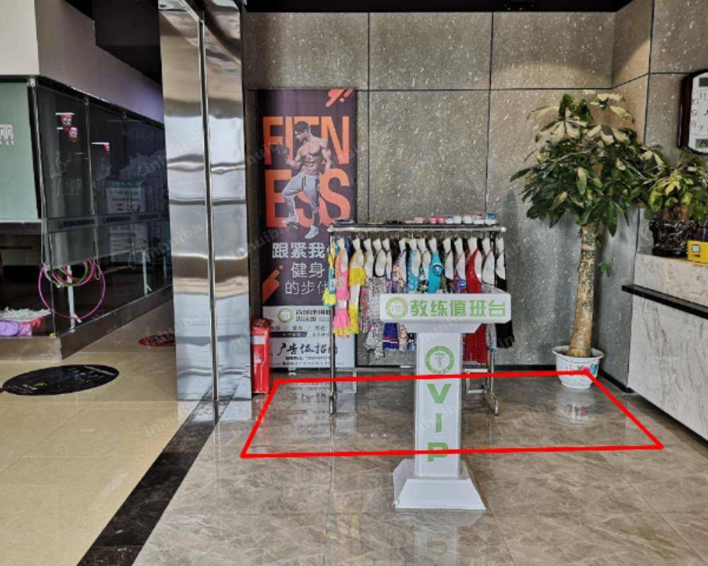 长沙百城康祺健身丽发新城店 - 服务台前