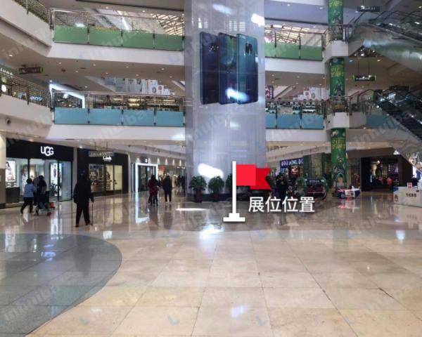 大连罗斯福广场 - 一楼中堂电梯旁