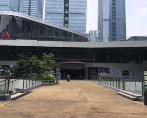 深圳湾创新广场 - DT座门口