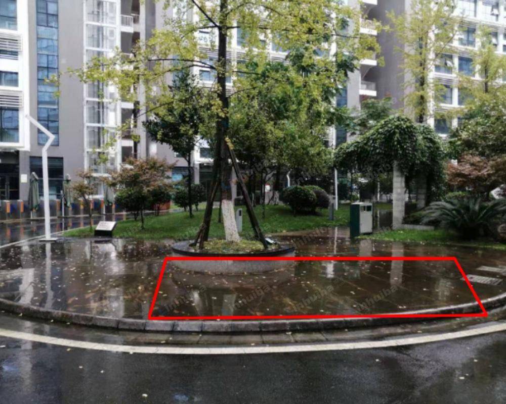 成都西部智谷B区 - 道路平台上