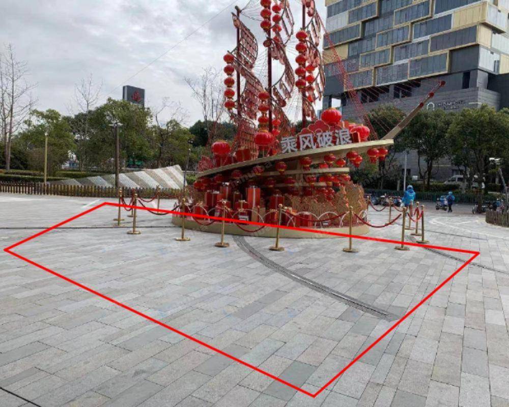 上海百联川沙购物中心 - 外广场