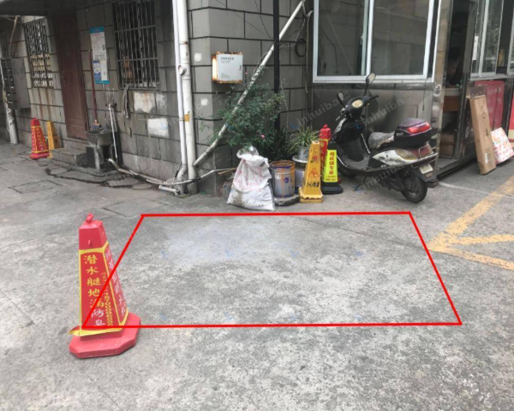 杭州龙发花园 - 西门保安亭旁