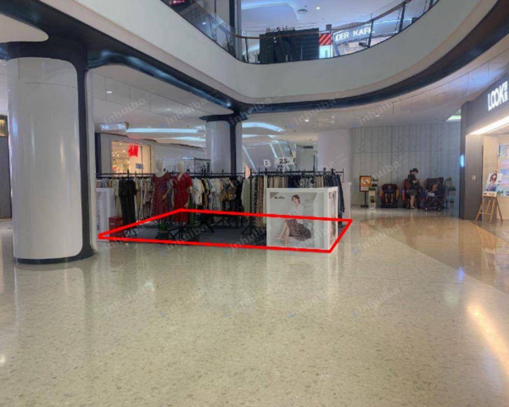 上海金桥太茂商业广场 - 一楼老庙门口过道