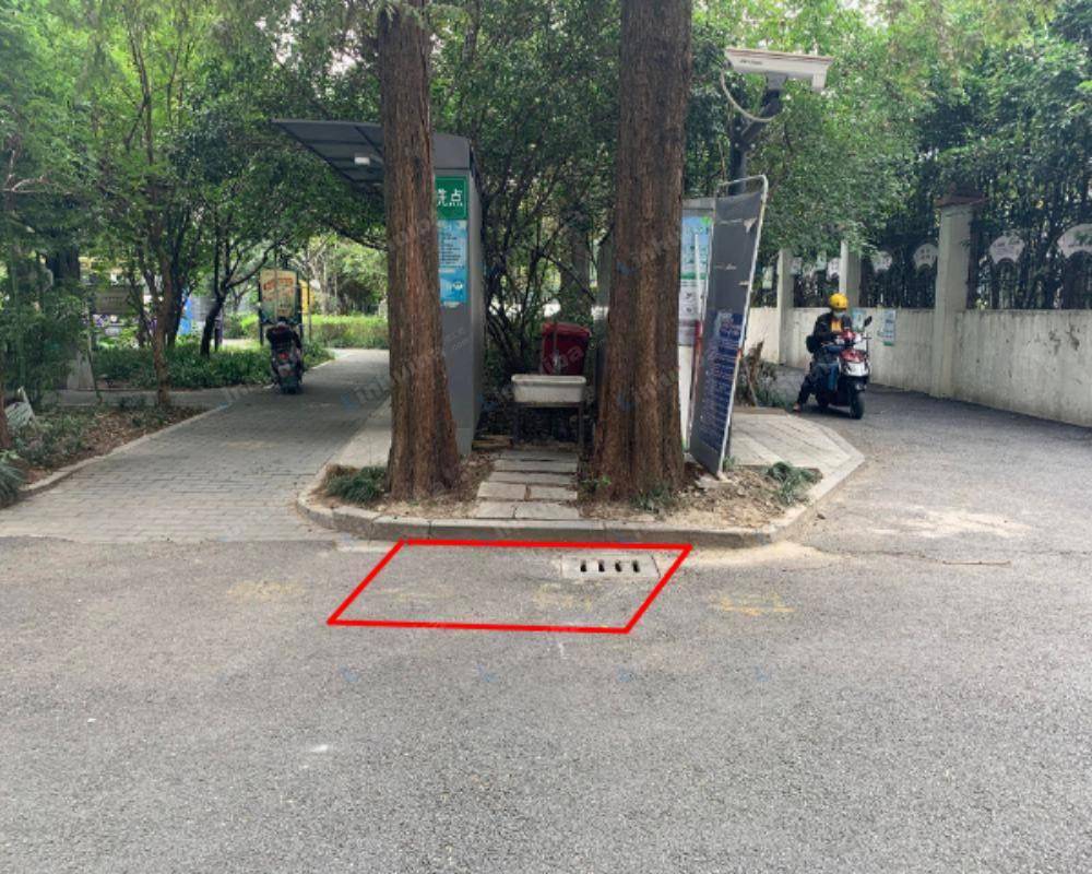 杭州文一大院 - 北门入口旁
