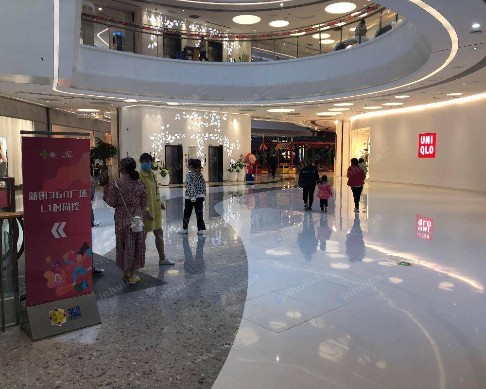 南阳摩根吾悦广场 - 一楼东厅连廊